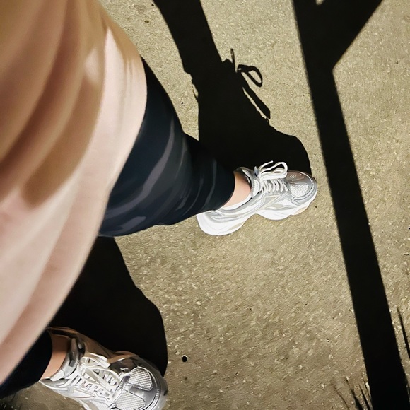 Hi Hello and Style a complete look with me! - Picture 16 of 16